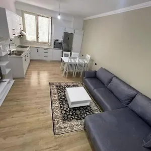 Avi - Daily Rent , Tirana Albania